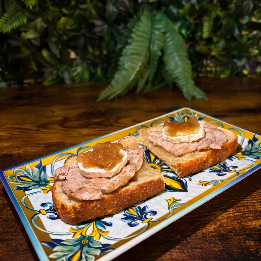 Tosta de solomillo mit Ziegenkäse vom Mi Locura